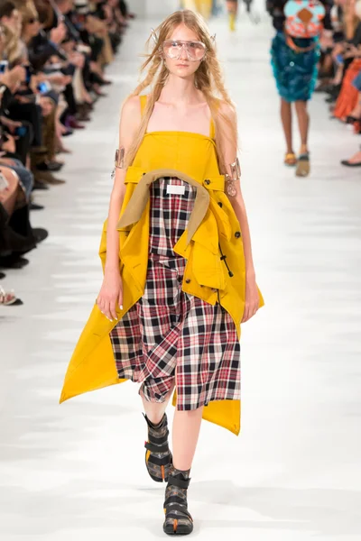 Look 29